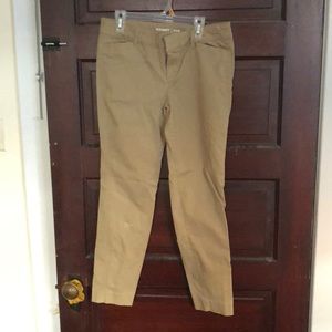 Old Navy Pixie Pant